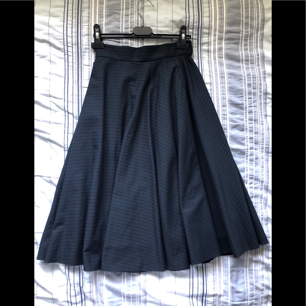 Women Dry Stretch High-Waisted Flare Skirt